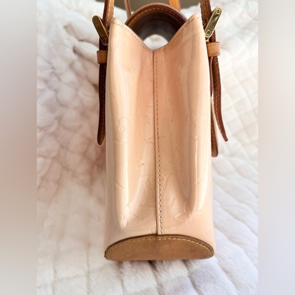 Authentic Louis Vuitton Vernis Biscayne Bay GM in excellent condition w/ addons - Picture 6 of 16